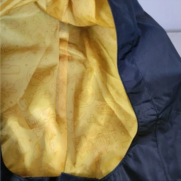 Disney Black and Red Mickey Mouse Men’s Poncho Rain NWT XL/XXL - Picture 7 of 9